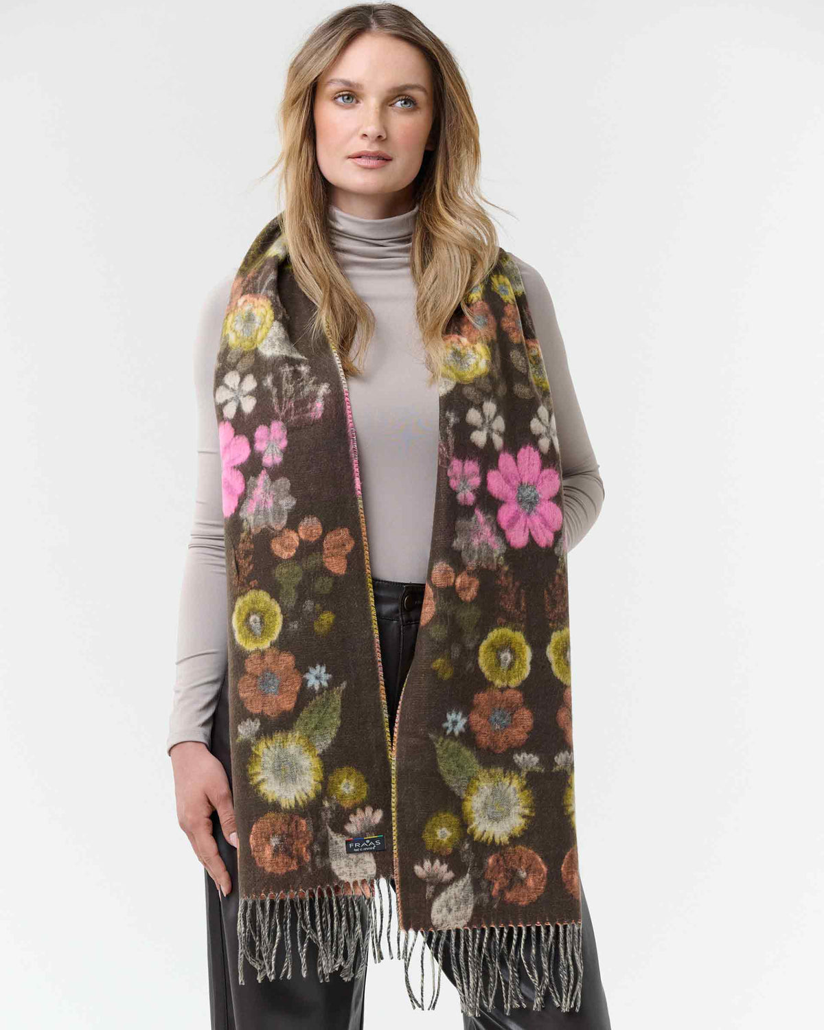 Fraas Halsduk med blommönster